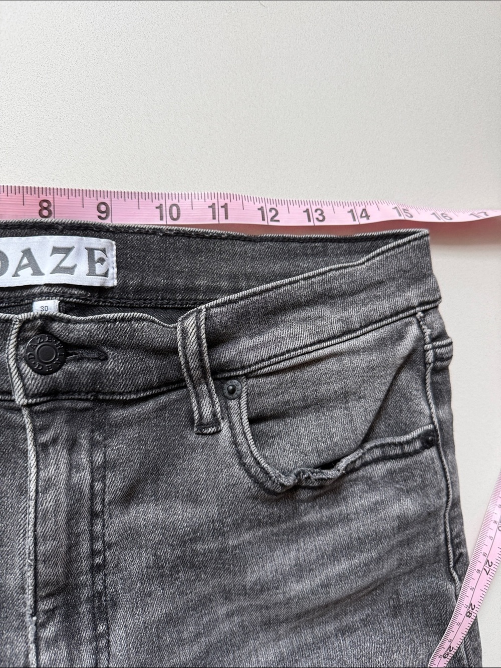 Daze Pleaser High-Rise Ankle Straight Leg Jeans, Faded Milky Way, Size 30 - Picture 11 of 13